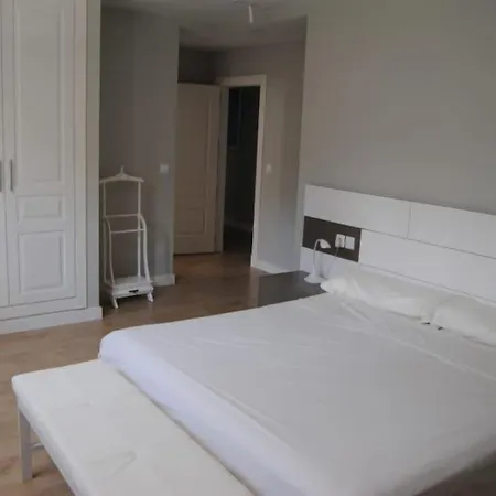 Luxurious, Modern Six Bedroom In 빌라 *