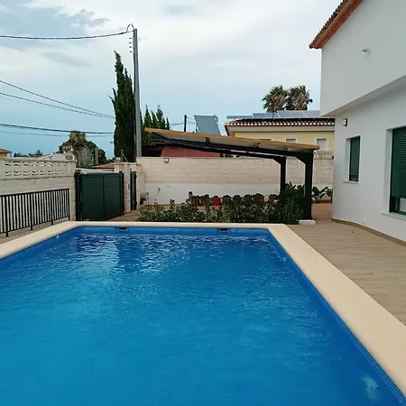 Luxurious, Modern Six Bedroom In Villa Denia